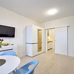 Onyx Seaview By Rent Like * ミエンジズドロイェ