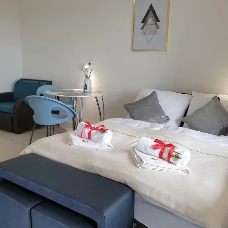 Onyx Seaview By Rent Like