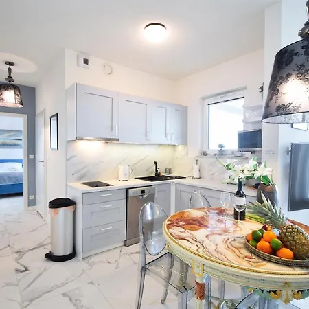 Onyx Seaview By Rent Like