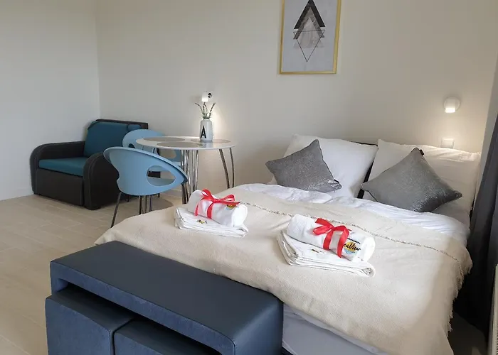 Onyx Seaview By Rent Like